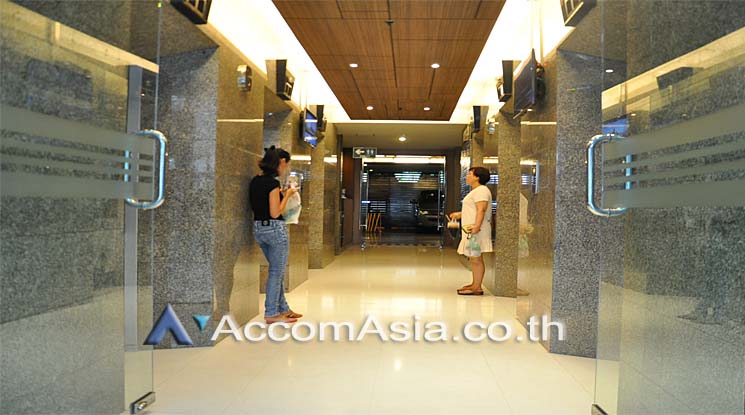 7  Office Space For Rent in Charoen Nakhon ,Bangkok BTS Krung Thon Buri at Thai Sri Tower AA13896